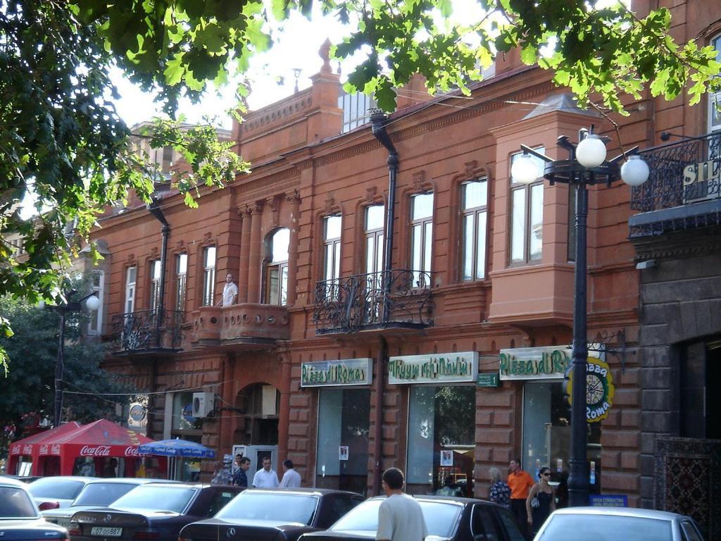 Downtown Inn יירבאן מראה חיצוני תמונה